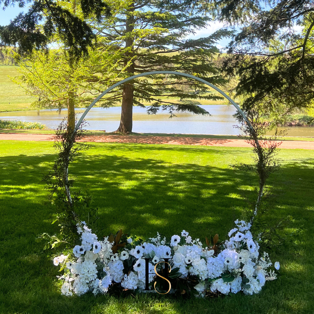 Single Hoop Alter with Chairs Ceremony Package