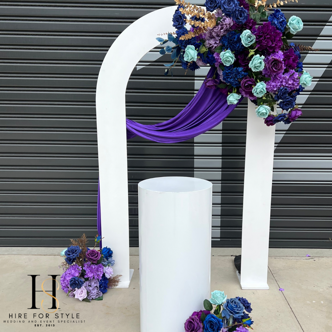 Single Open Arch with Silk Florals Package