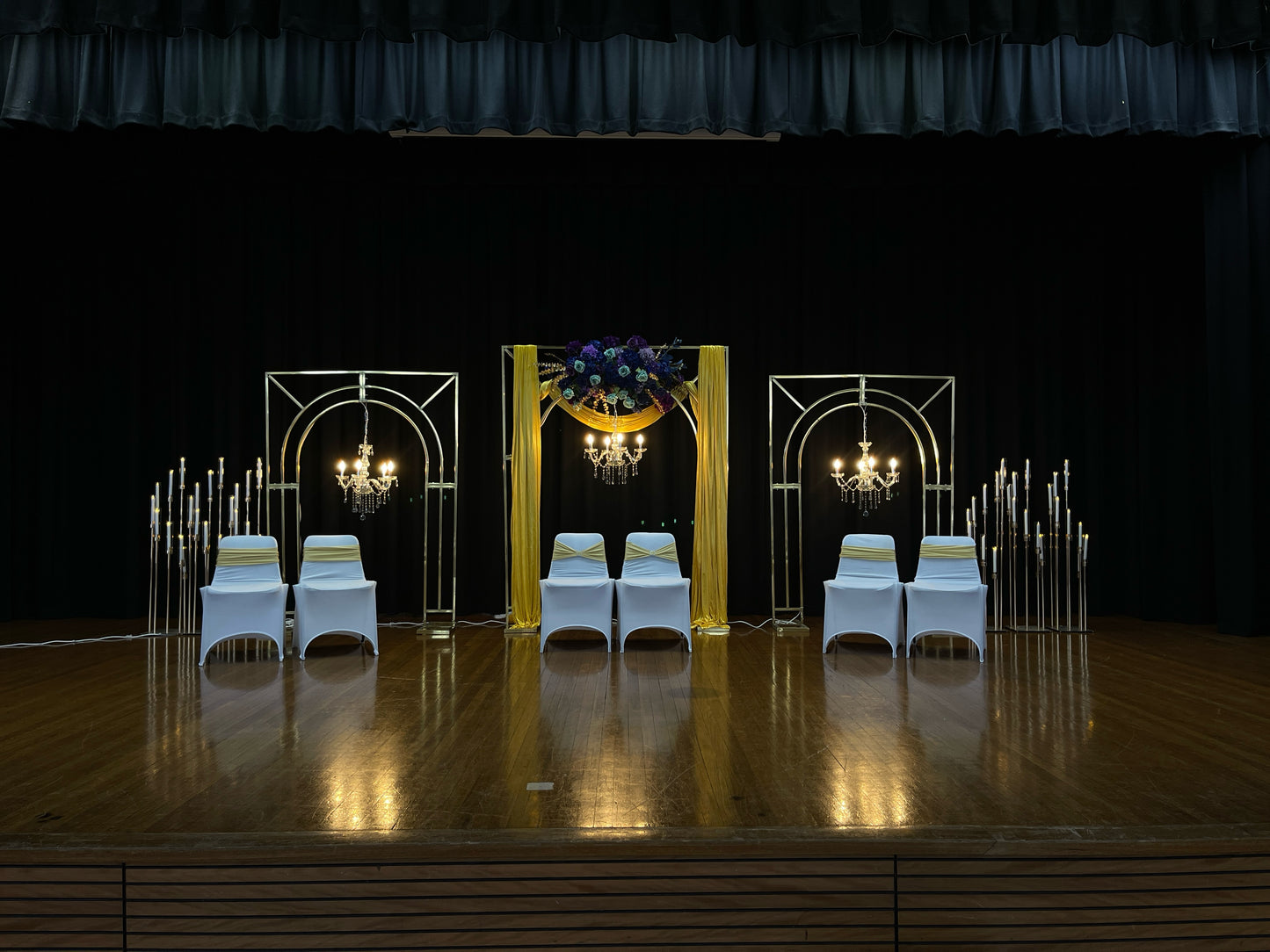 Basic Gold Trio Backdrop Package 001